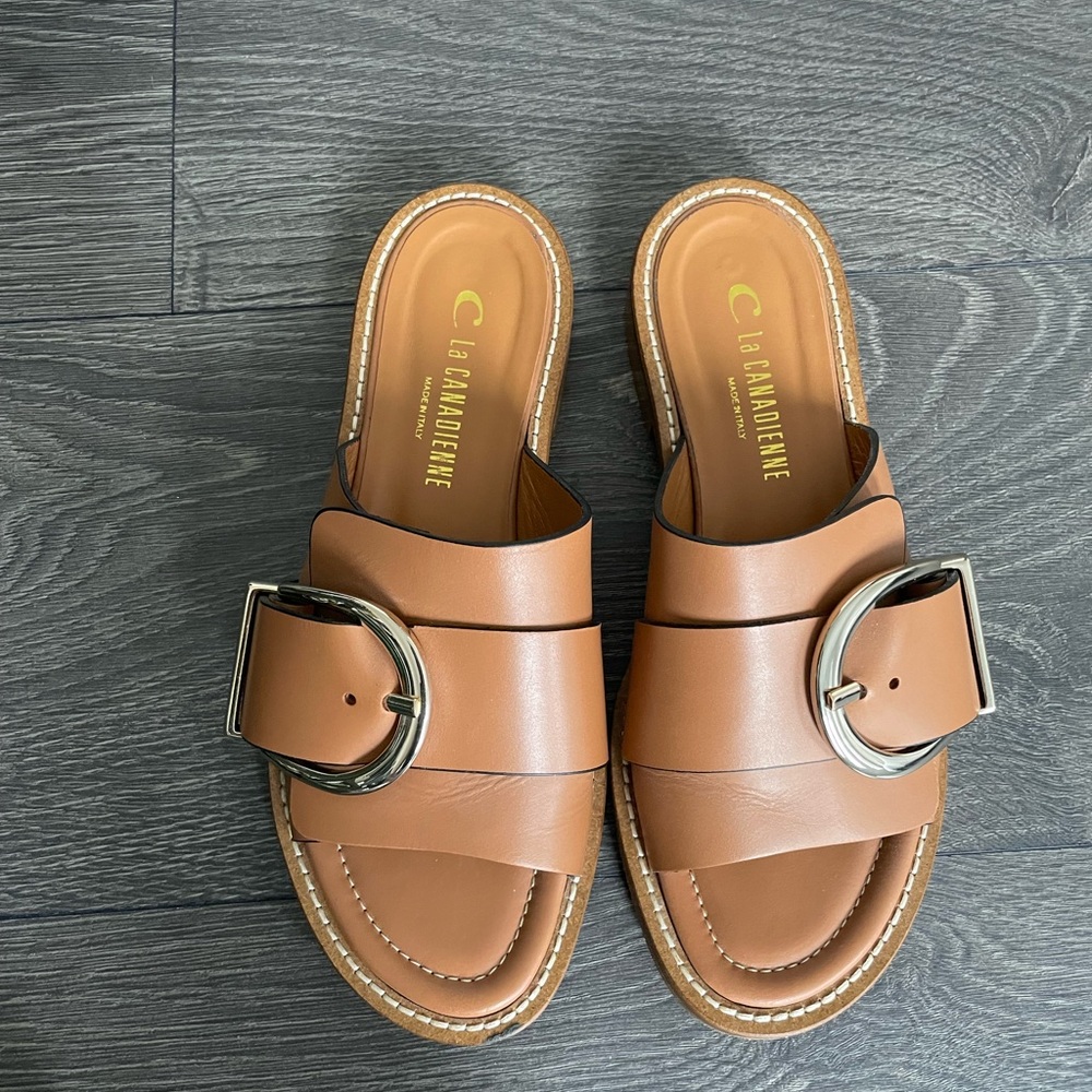 EUC La CANADIENNE Buckle Tan Leather Sandals - Picture 2 of 4